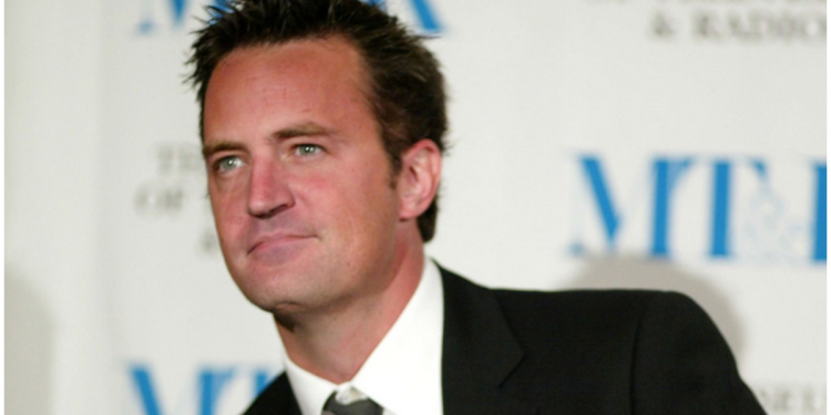 FAMILIA DE MATTHEW PERRY HABLA POR PRIMERA VEZ, A CASI UN AÑO DE SU MUERTE