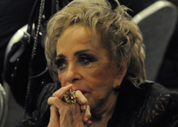 REPORTAN QUE SILVIA PINAL ESTÁ HOSPITALIZADA