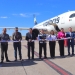 DA BIENVENIDA PRESIDENTE MUNICIPAL DE CAJEME JAVIER LAMARQUE A PASAJEROS DEL VUELO INAUGURAL MONTERREY-CIUDAD OBREGÓN