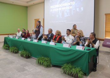 RECONOCEN A 45 EMPLEADOS POR 25 AÑOS DE TRAYECTORIA AL SERVICIO DEL AYUNTAMIENTO DE CAJEME