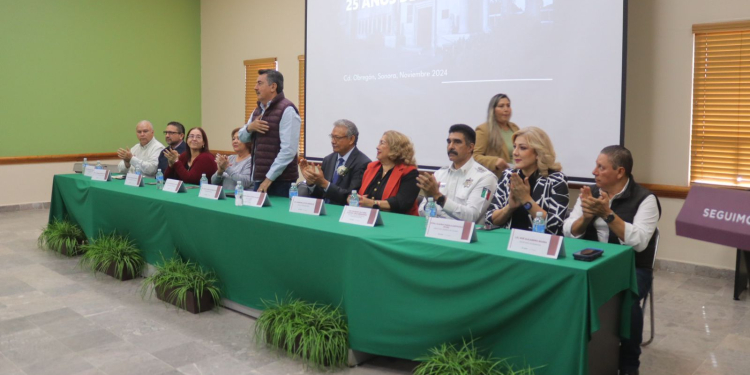 RECONOCEN A 45 EMPLEADOS POR 25 AÑOS DE TRAYECTORIA AL SERVICIO DEL AYUNTAMIENTO DE CAJEME