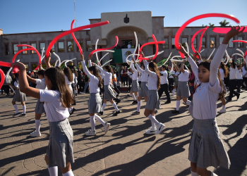 DISFRUTAN CAJEMENSES DESFILE CONMEMORATIVO AL 114 ANIVERSARIO DE LA REVOLUCIÓN MEXICANA
