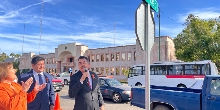 DA INICIO JAVIER LAMARQUE CON PROGRAMA INTENSIVO DE COLOCACIÓN DE NOMENCLATURAS EN CAJEME