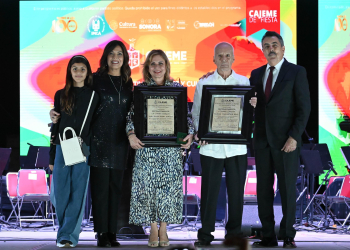 RECIBEN NORA ELISA OJEDA PARADA Y MANUEL VILLASEÑOR REAL RECONOCIMIENTO COMO CIUDADANA Y CIUDADANO DISTINGUIDO 2024