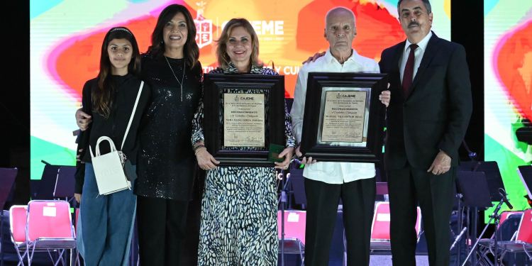 RECIBEN NORA ELISA OJEDA PARADA Y MANUEL VILLASEÑOR REAL RECONOCIMIENTO COMO CIUDADANA Y CIUDADANO DISTINGUIDO 2024