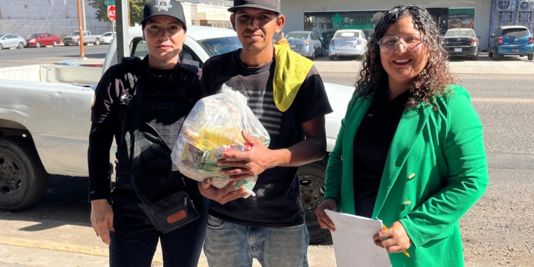 ENTREGAN SSPM Y DIF CAJEME DESPENSAS A INTEGRANTES DEL PROGRAMA ‘LAVACARROS’