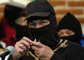 ‘NI TRUMP NI EL CRIMEN ORGANIZADO NOS VAN A AMEDRENTAR’: EL SUBCOMANDANTE MARCOS REAPARECE EN SAN CRISTÓBAL DE LAS CASAS