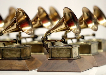 LOS PREMIOS GRAMMY 2025 NO SE RETRASARÁN A PESAR DE LOS INCENDIOS EN LOS ÁNGELES