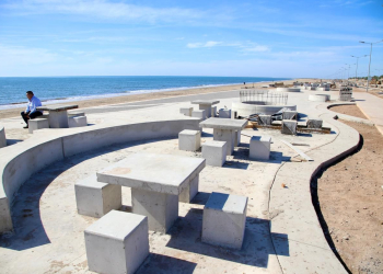 AVANZA GOBERNADOR DURAZO CONSTRUCCIÓN DE MALECÓN DE HUATABAMPITO CON 75% DE LA OBRA CONCLUIDA