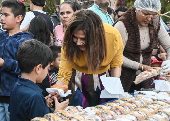 GRAN CELEBRACIÓN DEL DÍA DE REYES EN EL PARQUE INFANTIL OSTIMURI