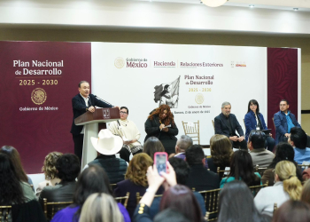 GOBERNADOR DURAZO Y CANCILLER DE LA FUENTE TRAZAN RUTA DE DESARROLLO CON CONSULTA PARA PLAN NACIONAL