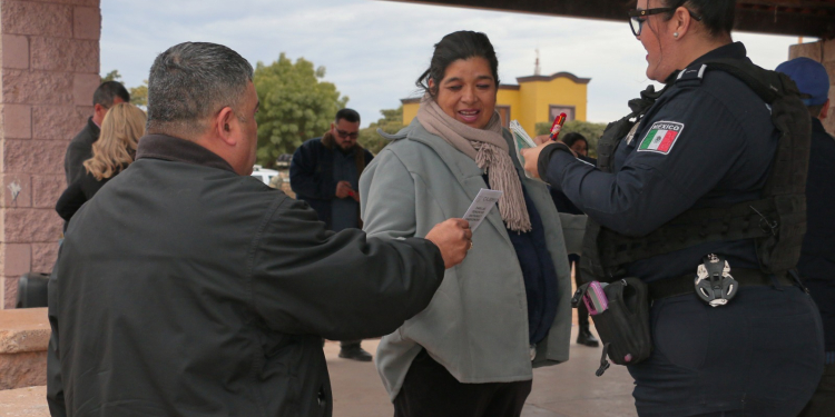 FORMAN COMITÉ DE SEGURIDAD VECINAL EN LA POSADA DEL SOL EN CAJEME
