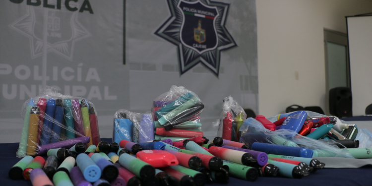 SSPM RECOLECTA VAPEADORES EN ESCUELAS DE NIVEL BÁSICO EN CAJEME