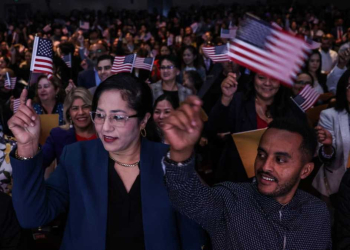 18 ESTADOS DESAFÍAN A TRUMP: DEMANDAN POR ORDEN CONTRA CIUDADANÍA POR NACIMIENTO