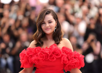 CANDIDATO AL SENADO PIDE DEPORTACIÓN DE SELENA GOMEZ; ELLA RESPONDE