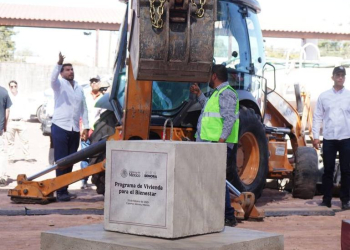 INICIA EN SONORA CONSTRUCCIÓN DE 33,800 CASAS DEL PROGRAMA NACIONAL DE VIVIENDA; GOBERNADOR DURAZO COLOCA PRIMERA PIEDRA