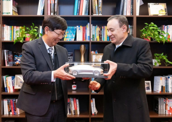 GOBIERNO DE SONORA Y FOXCONN FORTALECEN COOPERACIÓN EN ELECTROMOVILIDAD Y AUTOMATIZACIÓN