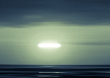 ¿ES UNA ESTRELLA FUGAZ? GRABAN ENORME OBJETO CERCA DEL VOLCÁN DE COLIMA