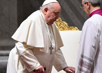 EL PAPA FRANCISCO PERMANECERÁ HOSPITALIZADO POR UN ‘CUADRO CLÍNICO COMPLEJO’