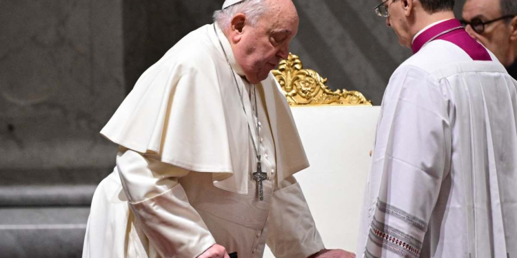 EL PAPA FRANCISCO PERMANECERÁ HOSPITALIZADO POR UN ‘CUADRO CLÍNICO COMPLEJO’