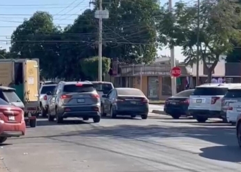 INSTALAN 4 ALTOS EN CRUCERO DE LA TABASCO Y ALLENDE EN CAJEME