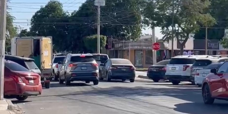 INSTALAN 4 ALTOS EN CRUCERO DE LA TABASCO Y ALLENDE EN CAJEME