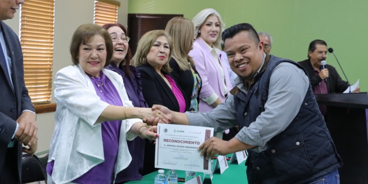 RECONOCEN POR SU DESEMPEÑO A EMPLEADOS DEL AÑO Y DEL TERCER CUATRIMESTRE 2024