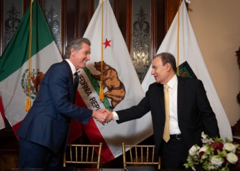 GOBERNADOR DURAZO Y GOBERNADOR NEWSOM FIRMAN ACUERDO HISTÓRICO PARA DESARROLLO SUSTENTABLE BINACIONAL CON CALIFORNIA