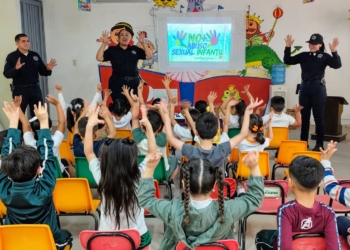 LLEVAN PLÁTICA SOBRE PREVENCIÓN DE ABUSO SEXUAL INFANTIL A JARDÍN DE NIÑOS THOMAS JEFFERSON EN CAJEME