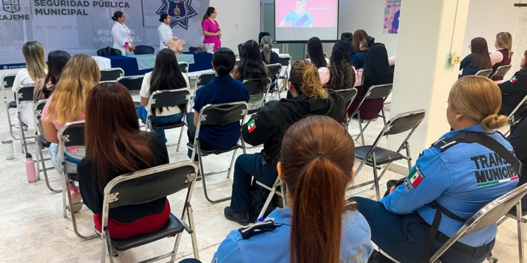 REALIZAN PLÁTICAS DE SALUD PREVENTIVA FEMENINA A PERSONAL DE LA SSPM EN CAJEME