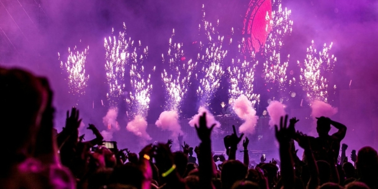 PITBULL Y DAVID GUETTA ENCABEZAN EL TECATE EMBLEMA 2025