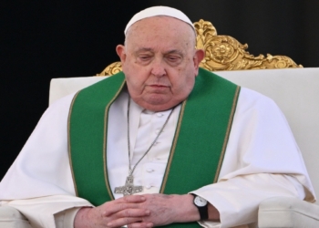 PAPA FRANCISCO RECIBE TRATAMIENTO DE FISIOTERAPIA TRAS PASAR OTRA NOCHE “TRANQUILA” EN HOSPITAL
