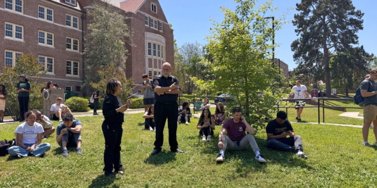 SE REGISTRA TIROTEO EN UNIVERSIDAD DE FLORIDA; SE REPORTAN SEIS HERIDOS