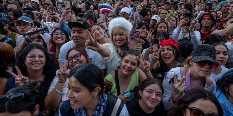 EL FESTIVAL ‘PA’L NORTE’ EMPIEZA CON CIENTOS DE MILES DE ASISTENTES E INTENSO CALOR