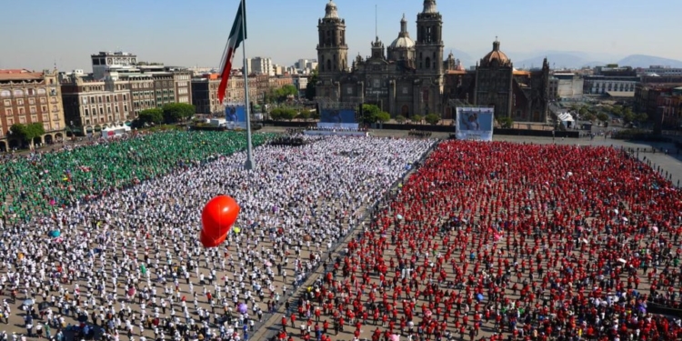 EN MÉXICO CONSTRUIMOS PAZ Y PROSPERIDAD: PRESIDENTA CLAUDIA SHEINBAUM INICIA LA CLASE NACIONAL DE BOXEO EN TODAS LAS PLAZAS PÚBLICAS DEL PAÍS