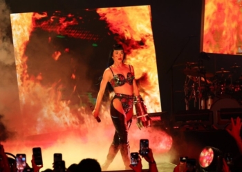KATY PERRY DESATA UN APOCALIPSIS FUTURISTA EN TERCER SHOW EN LA ARENA CIUDAD DE MÉXICO