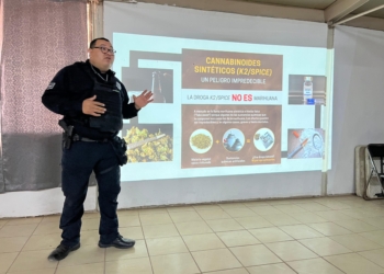 RECIBEN PLÁTICA DE PREVENCIÓN DEL DELITO MADRES Y PADRES DE FAMILIA DE LA TÉCNICA 8 EN EL CAMPO 16 DE CAJEME
