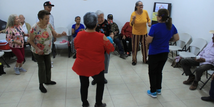 PROMUEVE CAJEME SALUD INTEGRAL CON TERAPIA FÍSICA PARA LAS Y LOS ADULTOS MAYORES