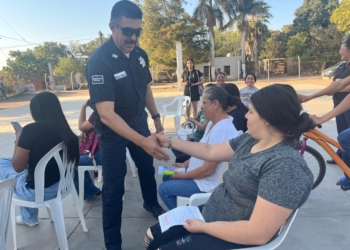 REUNIÓN POLICÍA SEGURO CON VECINAS Y VECINOS DE ALTOS DE JECOPACO
