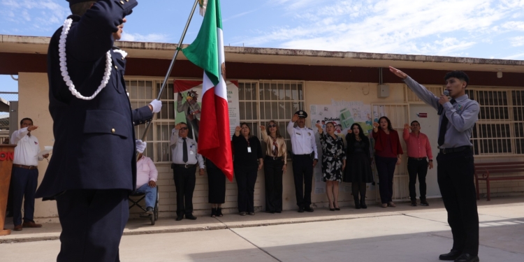 FOMENTA AYUNTAMIENTO DE CAJEME VALORES EN ESTUDIANTES MEDIANTE LUNES CÍVICO EN LA ESCUELA NORMAL SUPERIOR DE OBREGÓN