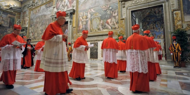 CÓNCLAVE PARA ELEGIR NUEVO PAPA COMENZARÁ EL 7 DE MAYO; VOTARÁN 133 CARDENALES