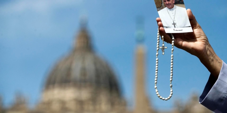 VATICANO PREVÉ TRASLADAR CUERPO DEL PAPA FRANCISCO A LA BASÍLICA DE SAN PEDRO EL 23 DE ABRIL