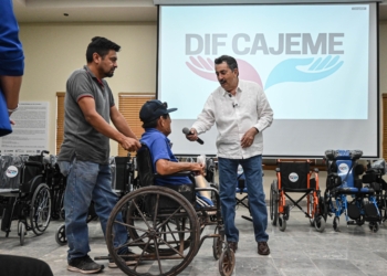 IMPULSA JAVIER LAMARQUE LA INCLUSIÓN SOCIAL CON ENTREGA DE SILLAS DE RUEDAS A PERSONAS CON DISCAPACIDAD
