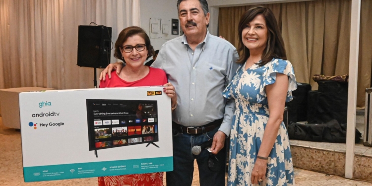 DIF CAJEME FESTEJÓ A MAMÁS DE LA COMUNIDAD, DISCAPACIDAD Y ADULTAS MAYORES