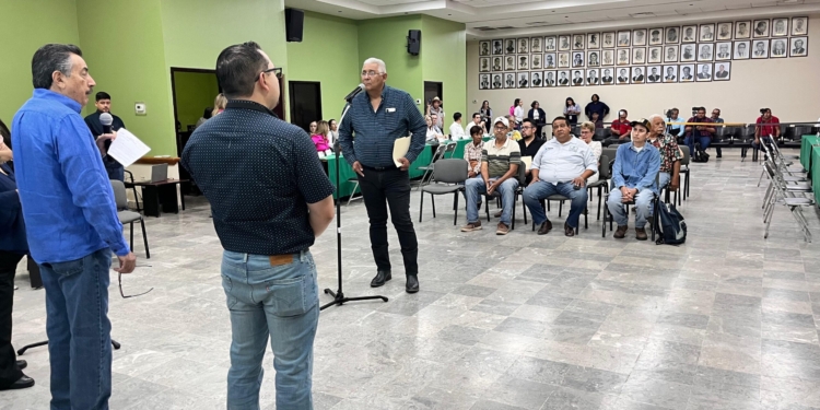 BRINDA ALCALDE SOLUCIONES MEDIANTE EL PROGRAMA DE ATENCIÓN Y PARTICIPACIÓN CIUDADANA