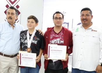 RECONOCE JAVIER LAMARQUE A JOVEN DEPORTISTA POR PONER EN ALTO A CAJEME EN LOS JUEGOS NACIONALES CONADE 2025