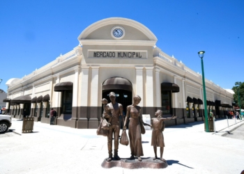 RESCATE DEL MERCADO MUNICIPAL ES UNA REALIDAD; GOBERNADOR DURAZO ENTREGA INSTALACIONES RENOVADAS A LOCATARIOS