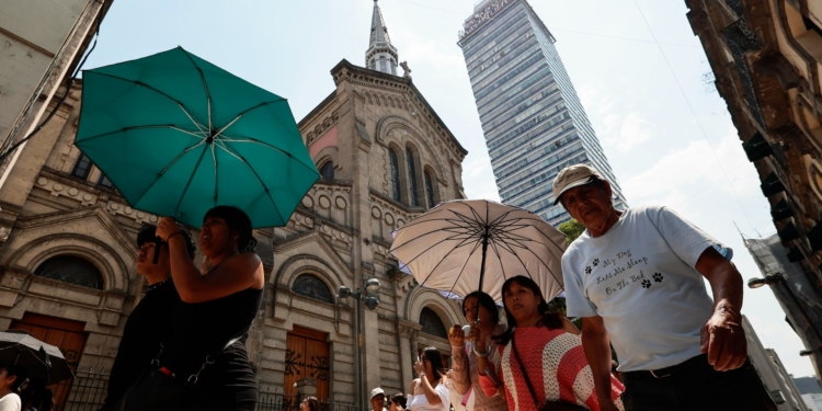 OLA DE CALOR CONTINUARÁ EN LA MAYOR PARTE DEL PAÍS; HABRÁ TEMPERATURAS SUPERIORES A LOS 40 °C