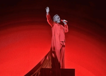 MIGUEL BOSÉ BRILLA EN EL FORO ROSALES DURANTE LAS FIESTAS DEL PITIC 2025