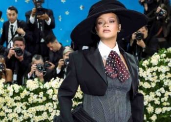 RIHANNA ANUNCIA SU TERCER EMBARAZO EN LA MET GALA